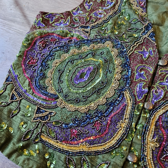 Vintage Other Destination 100% Silk Intricately Beaded Vest Womens size Large - Picture 5 of 14